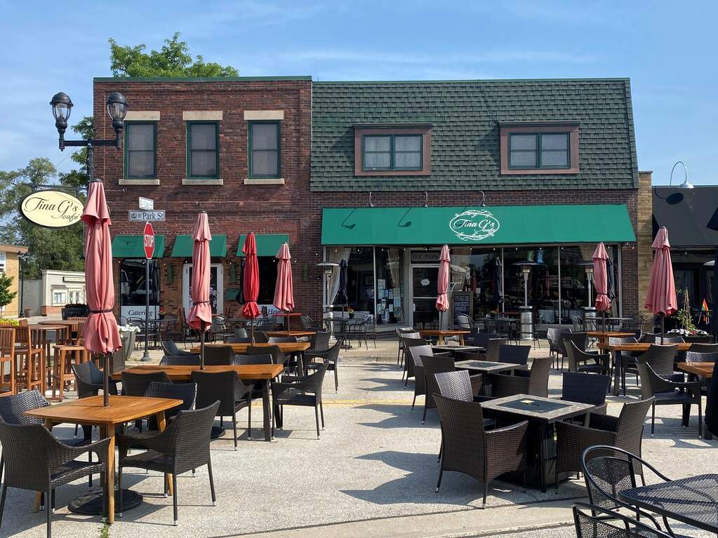 Downtown Mundelein Illinois business district